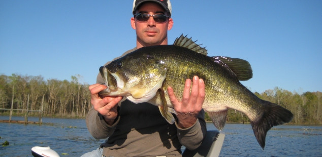 Steve Caldwell with a nice 11 lb fish from Oakwood Lake Leon