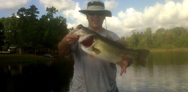 Brad Ogles guest landed this 10+ pounder in early fall at Longbranch Yates Place. What a nice fish and a great fishery!